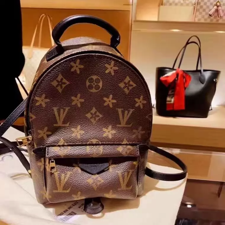 

Fashion Europe leather women bag Famous designers handbags backpack women's Shoulder bag chain louise Purse vutton Crossbody viuton Bags, Black grid