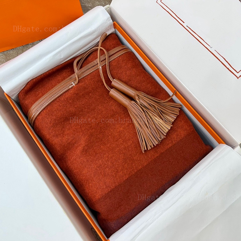 

Original quality jacquard Cashmere and Wool Designer Scarf shawl for women classic Fashion luxury Winter scarves Wholesale Stole mantle cloak shawl Leather