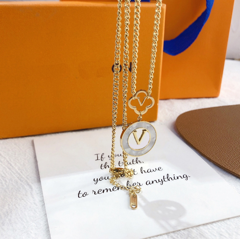 

Necklace Luxury Designer Fritillary Necklaces Pendant Choker Pendant Chain Women Gold Plated Stainless Steel Letter Statement Jewelry Accessories Adjustable