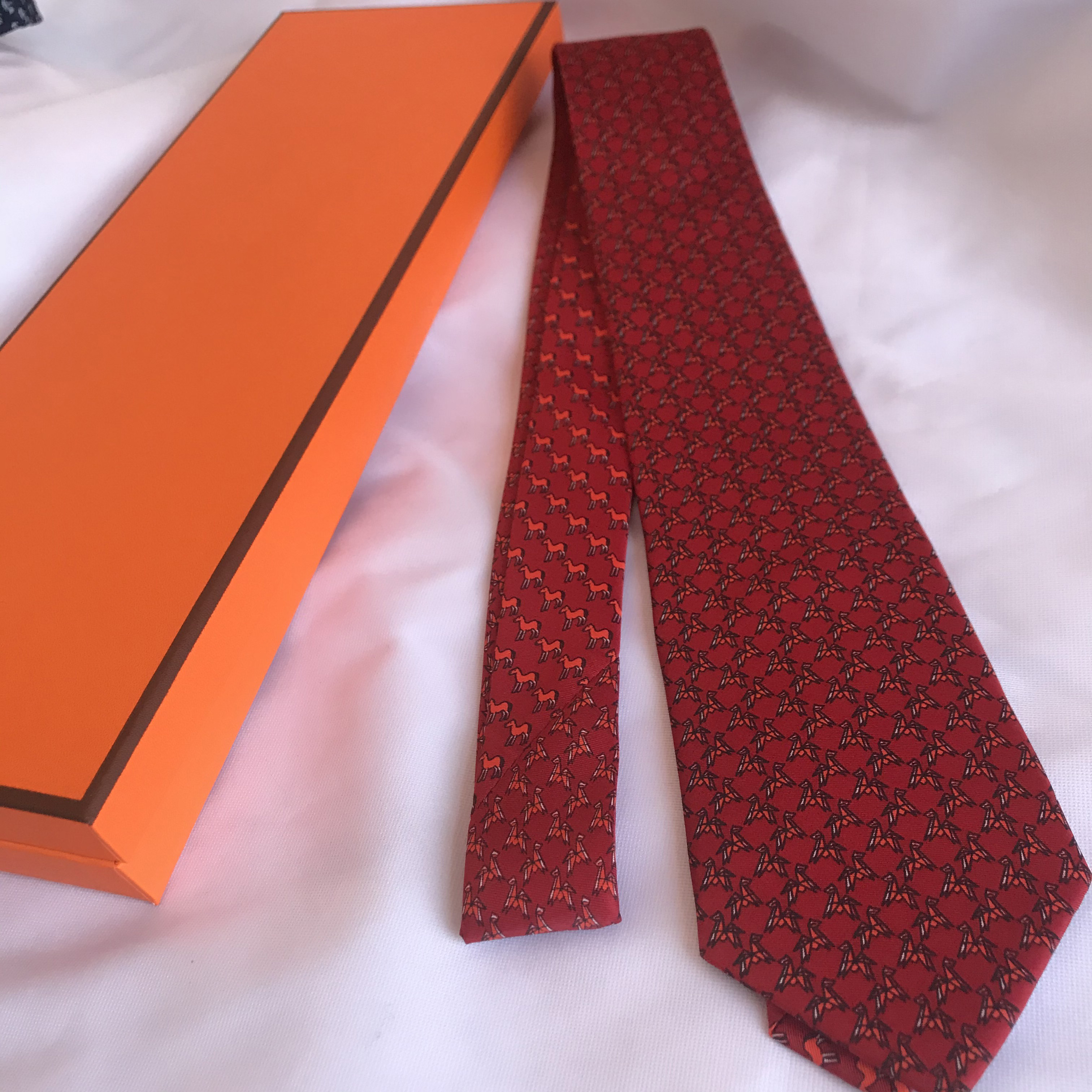 

Luxury men's 100% silk tie jacquard yarn-dyed tie standard brand gift box packaging