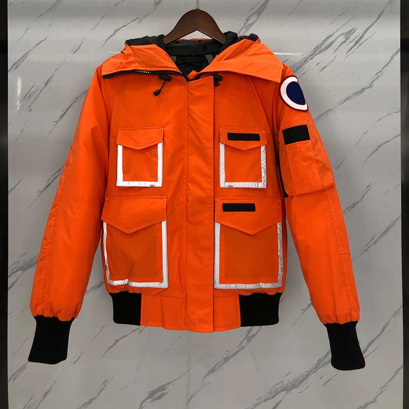 Mens Down Coat Parkas 2022 Designer Jacket Parka Novelty Top with Cap Men Clothing Warm Pockets Jackets Zipper Outwear