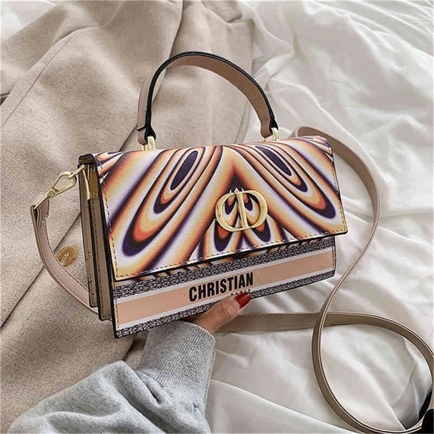 65% de rabais sur les sacs de soir←e en usine Vente des sacs ¢ main tendance Trend Square Hand Graffiti Peeted Rainbow Women Handsbag