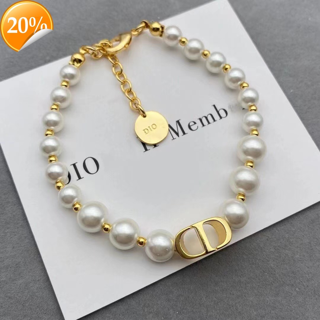High-end Fashion Design Women's Necklace d Family Di Classic Cd Pearl Female Minority Sense Bracelet Simple Jewelry