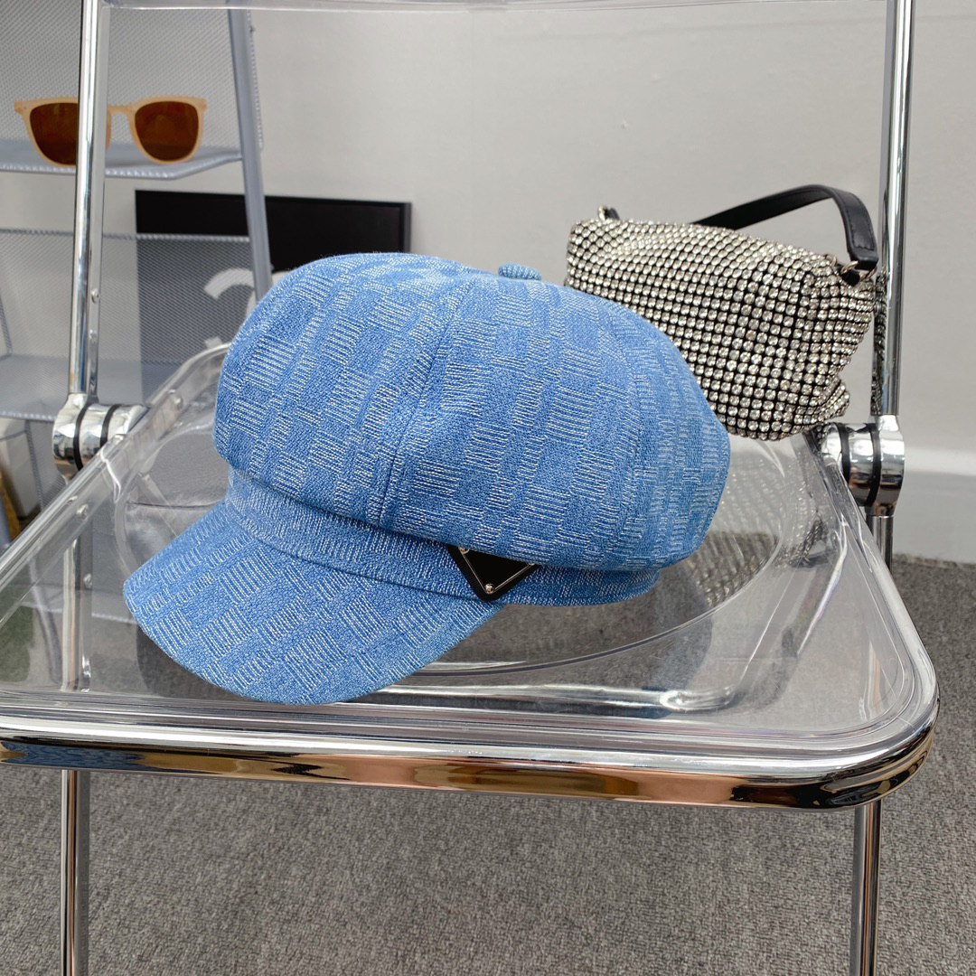 

Designer Brand Hat P Plaid Dark Blue Light Blue Octagonal Cap