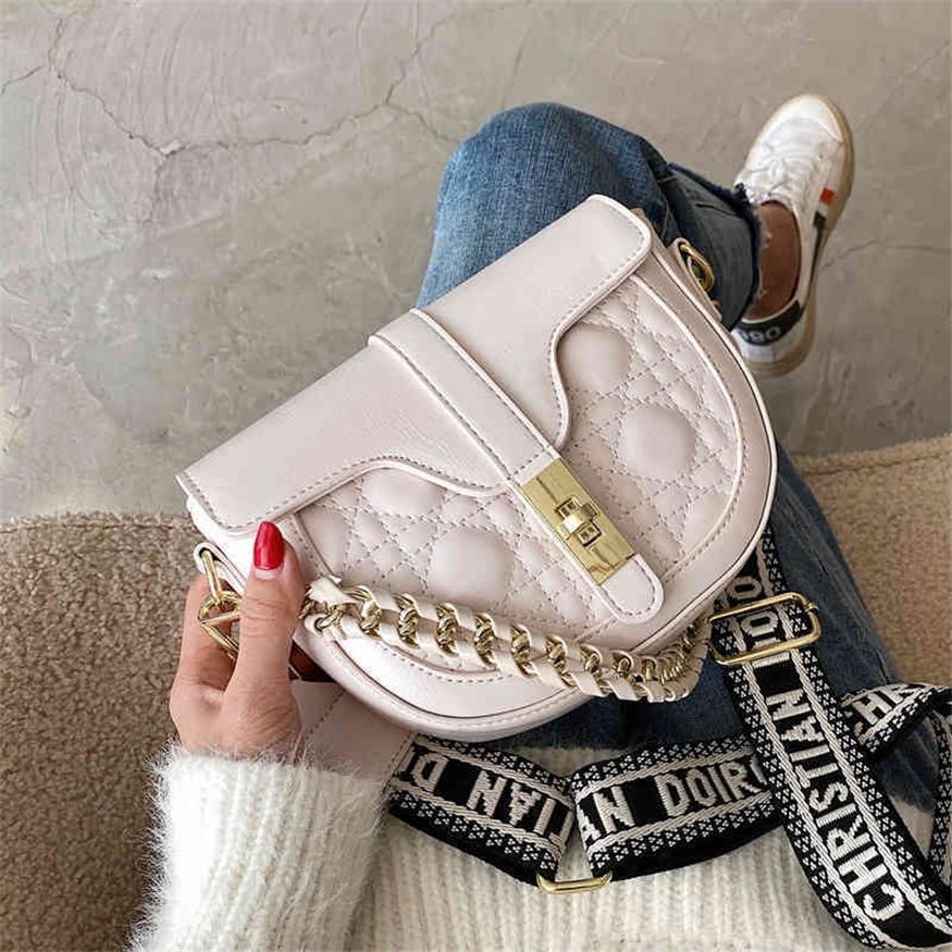 65% de rabais sur les sacs de soirée en usine Vente de magasin large sangle à petite chaîne selle polyvalente sac à main Lingge Single Messenger