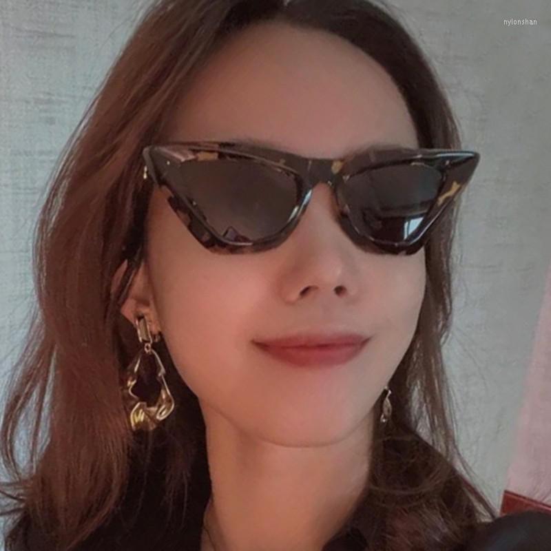 

Sunglasses Ladies Cat Eye 2022 Women Brand Designer Fashion Small Frame Sun Glasses For Female Trend Leopard Glasees UV400