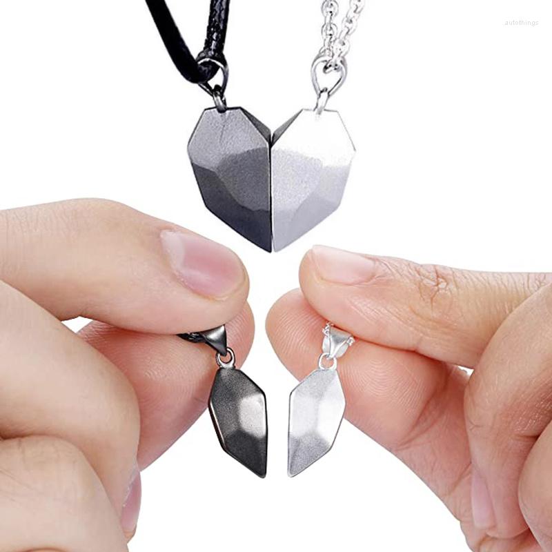 

Pendant Necklaces 2pcs/set Wishing Lucky Stone Magnetic Couple For Women Men Lovers Attractive Heart Magnet Bracelet Necklace