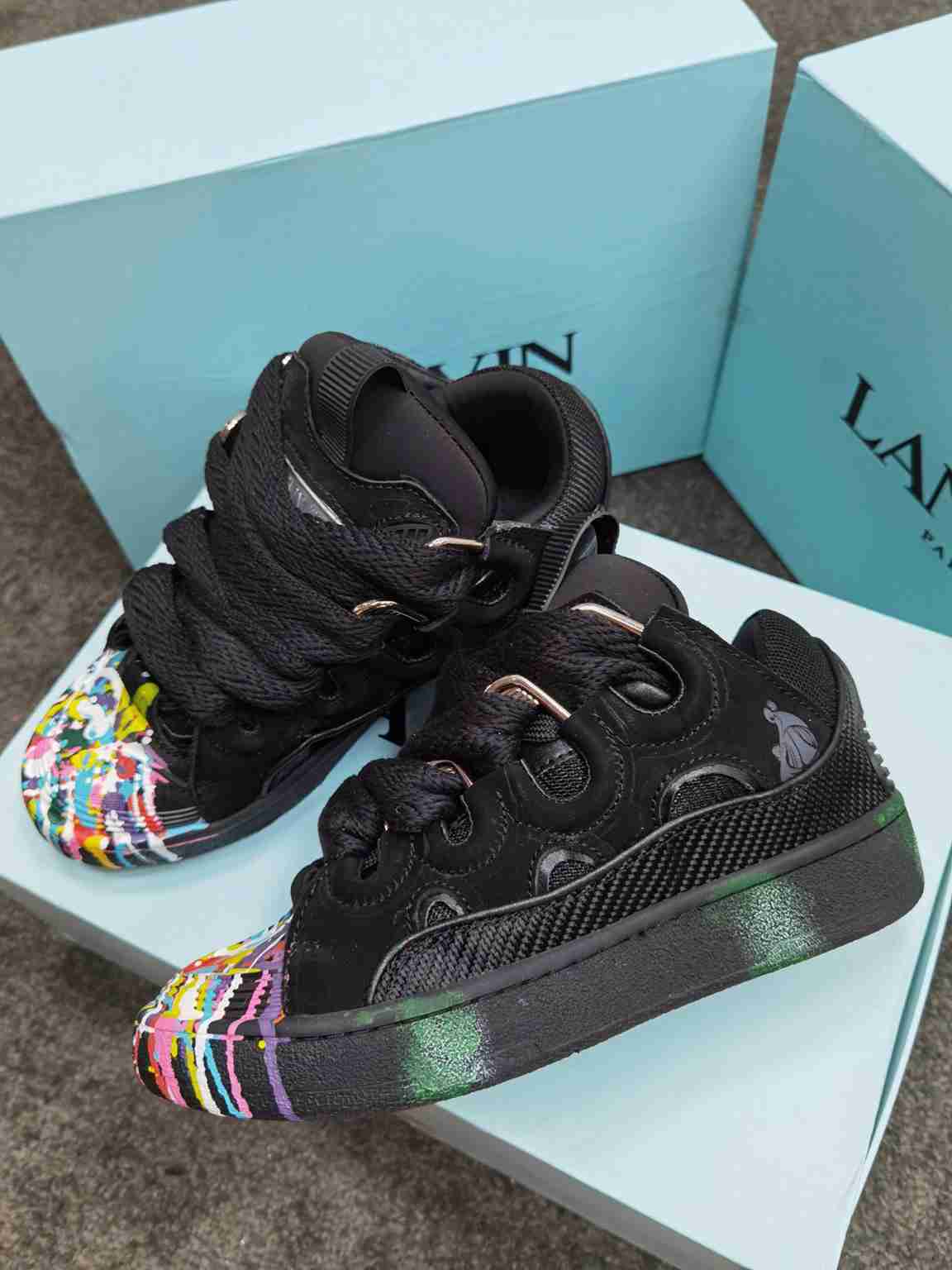 35 Color Sandals Designer Mens Femmes Luxury Chaussures décontractées Couper en cuir Sneakers Classic 36-44