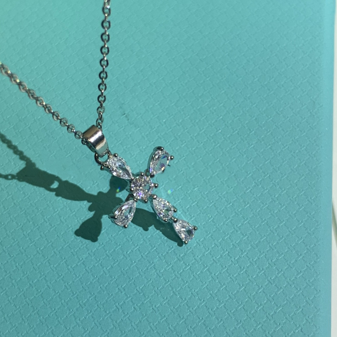 

Luxurys designers Pendant Necklaces designer blue luxury Jewelry Necklaces Couple style For Women Wedding Accessories good