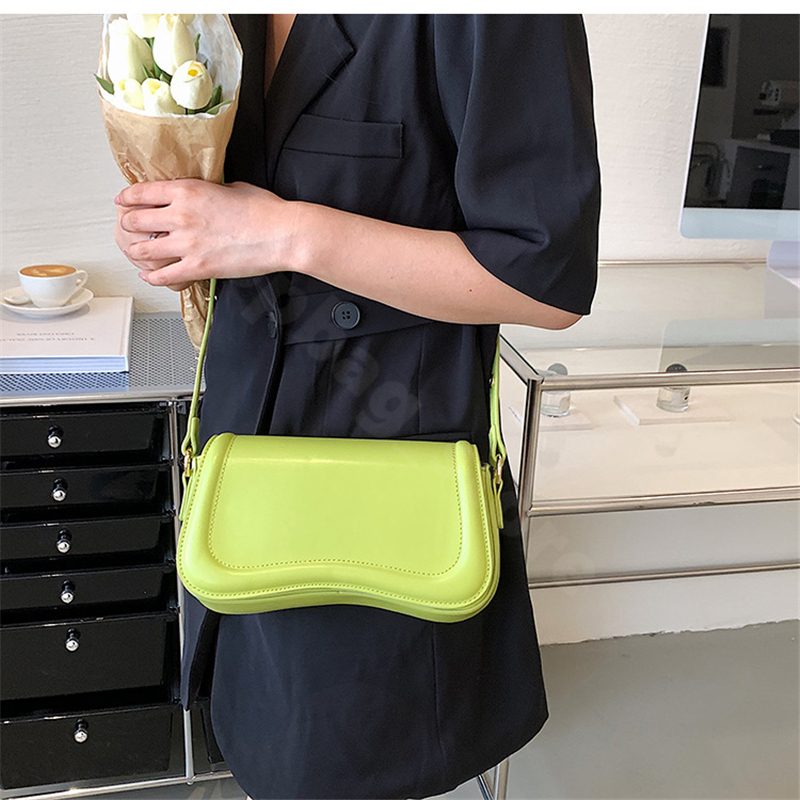 HBP Sacs à bandouliers féminins 2022 Nouvelles aisselles TRENDY Small Sac Sac Shopping Wallet Carte