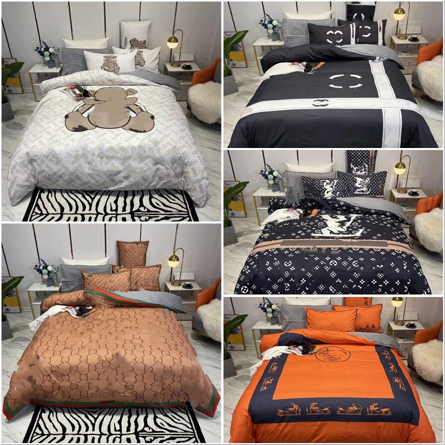 

Fashion Designer Bedding Set Printed Bed Sheet Fashion Comforter Comfortable Pillowcases Sets HT1789, In the figure