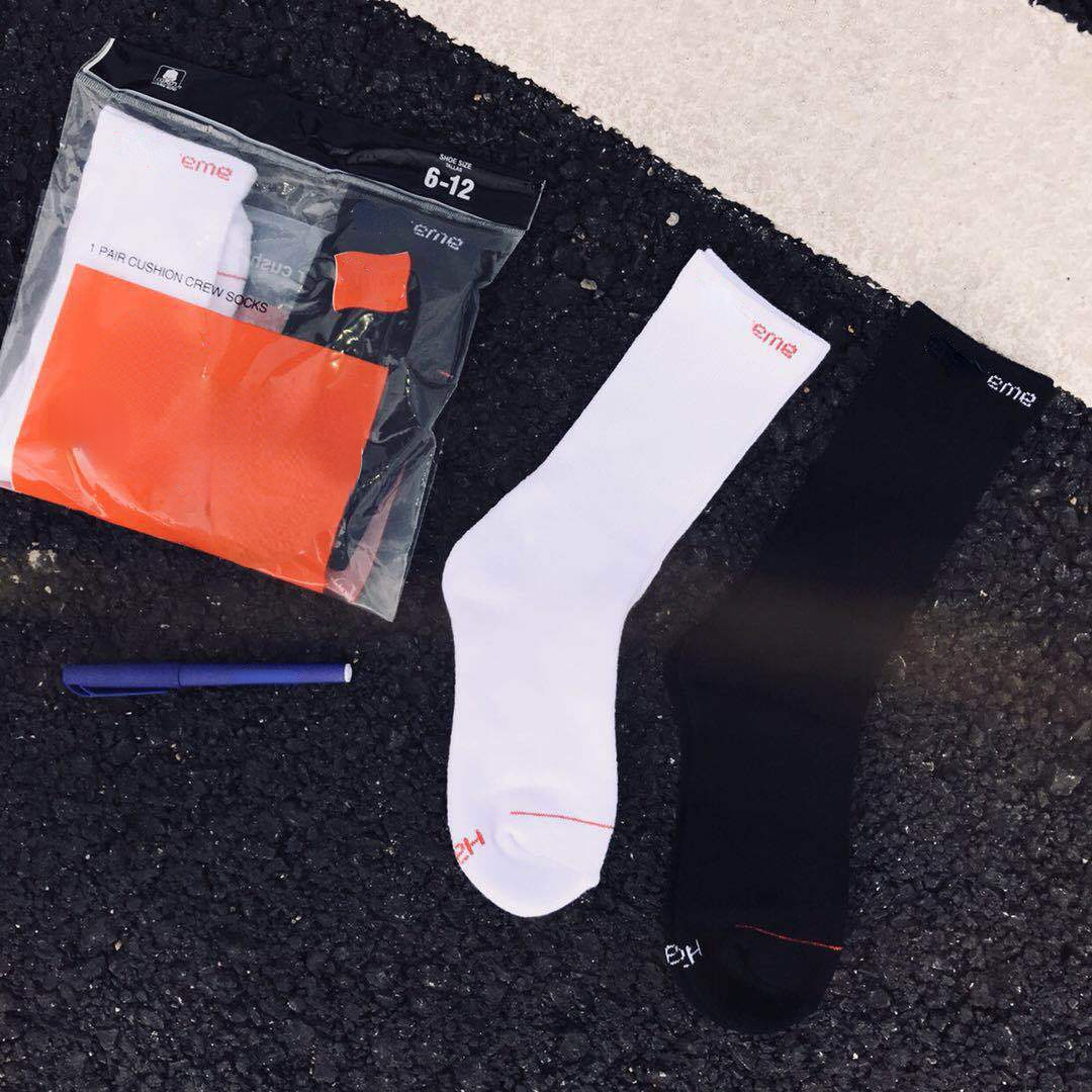 

Fashion Mens Letter Printed Socks Sports Socks Cotton Sockings Hip Hop, Black+white