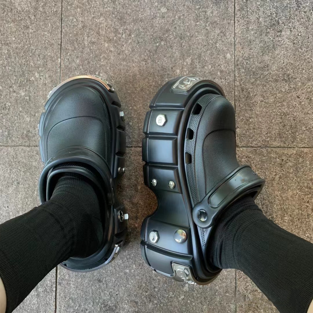 

Screw 2022 Sandal Black Rubber Style Round Head 35-45 Couples The New Hardcrocs