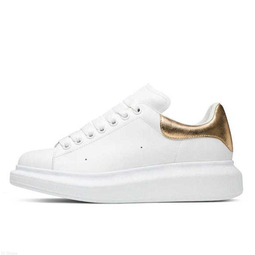 newOG Designer Sneakers MC queens alexander Casual Shoes Unisex Chaussures Luxury Men Women Platform Shoe Black Suede Triple White Mens286V