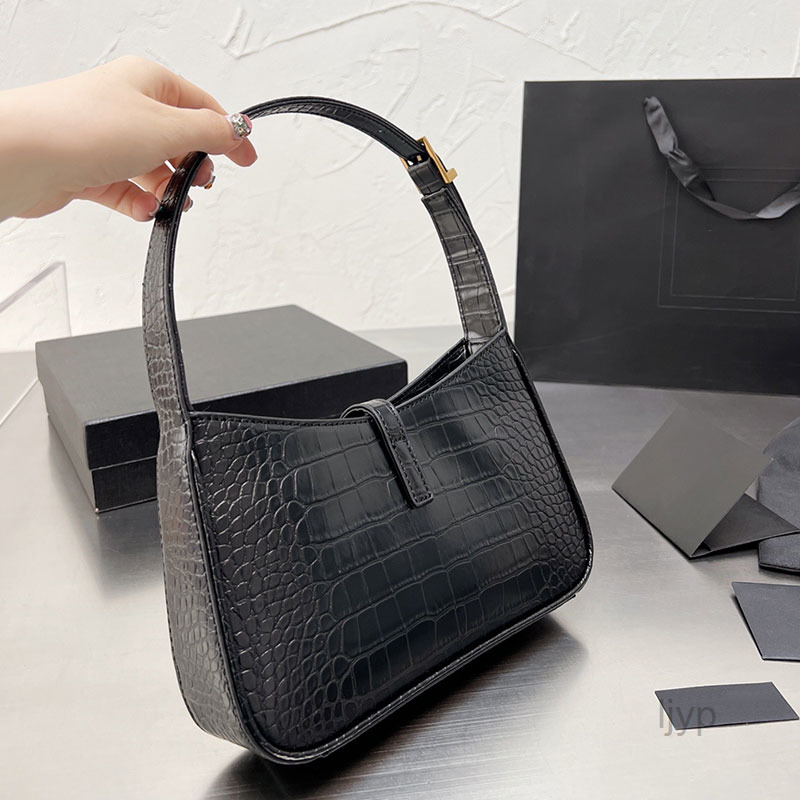 

Evening Bags Axillary Shoulder Bag Handbag Women Tote Bags Leather Metal Hardware Letter Accessories Ajustable Shoulder Strap Interior Zipper Pocket Pink, Red