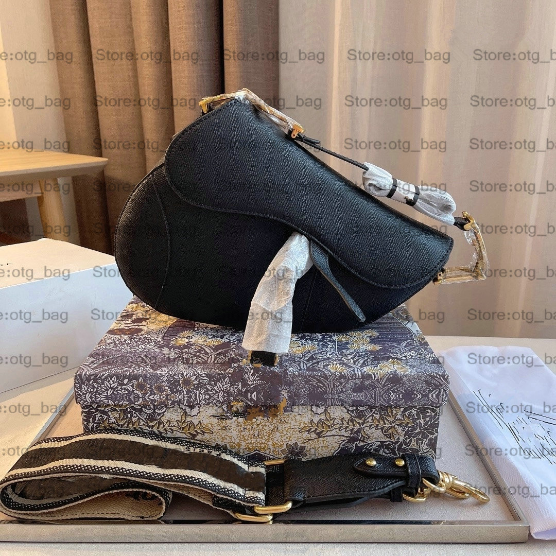 

OBLIQUE Saddles Bag Crocodile Leopard Good Lucky Womens Designer Epsom Metal Pendant Crossbody Handbags Canvas Strap Shoulder Bags Luxurys Cross Body, Customize