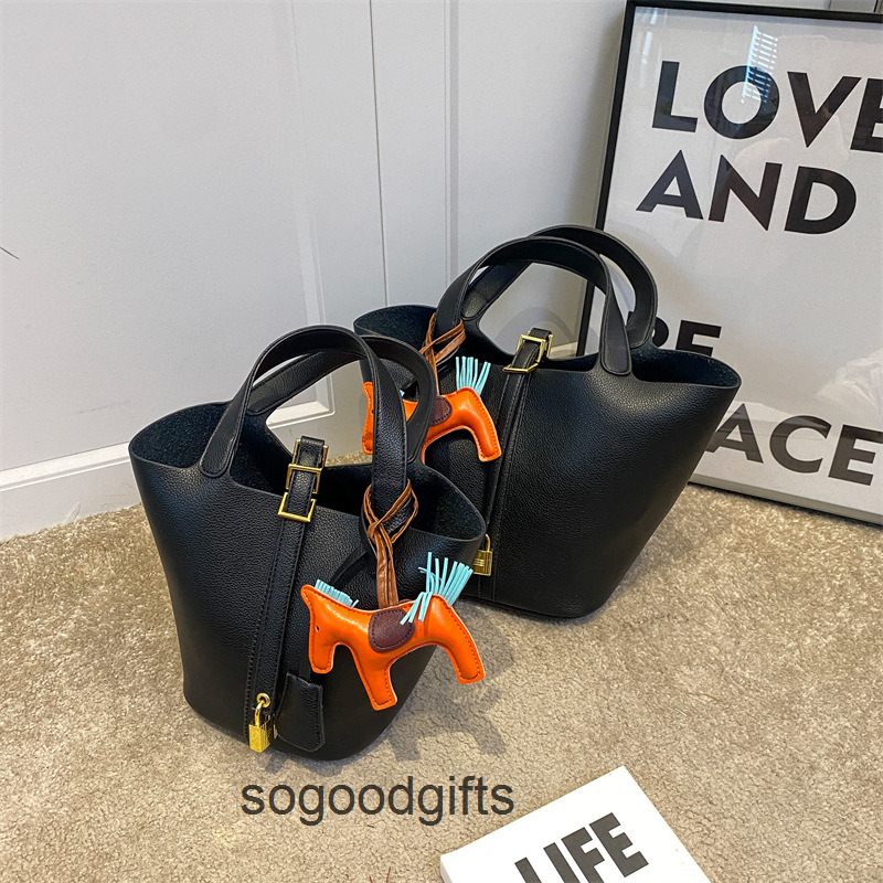 

H Handbag Women's Designer Bags Picotn Lock Handbags Tote Bag Bag 2023 Autumn Lychee Grain Advanced Texture Women's Pn 539v, Small black
