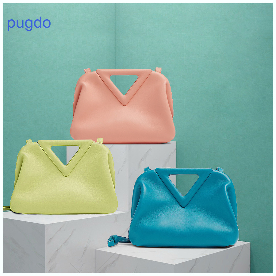 

Bottegas Bag Designer Bottegas Point Handbags Venetas Online Sale 2023 New Inverted Triangle Portable Clip Candy Cloud Sing G36a S470, Cool black