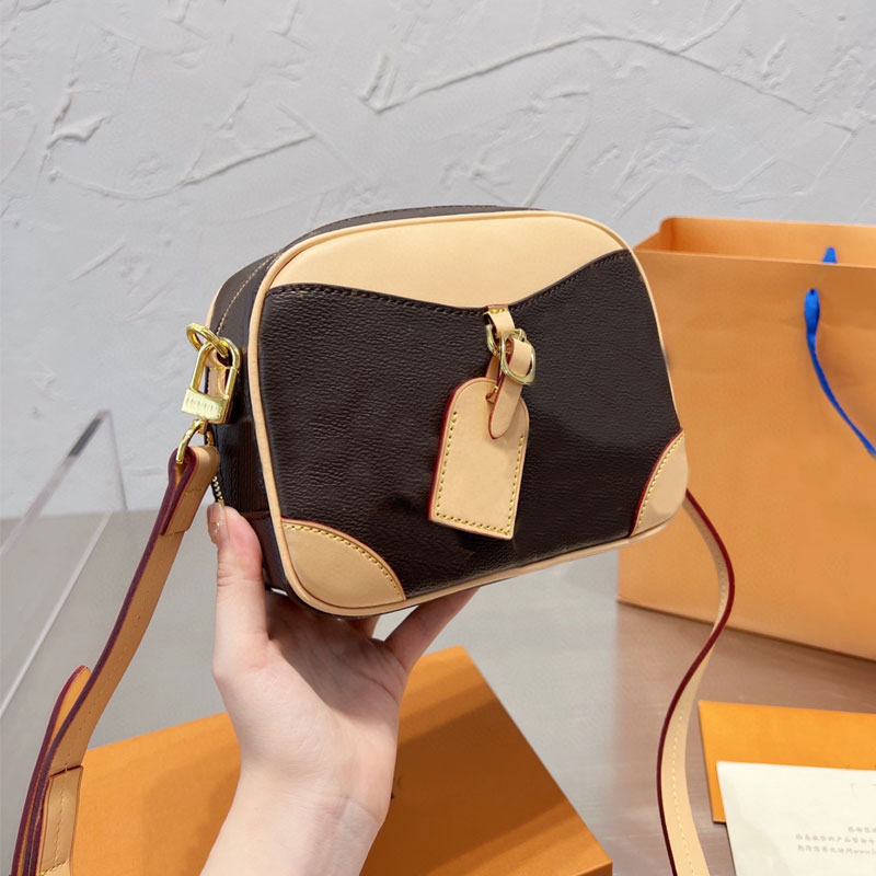 

handbag Evening bag Crossbody Mini Bag Shoulder Nurse Camera Bags Messenger Bags Woman Handbags Clutch Small Purse Fashion Letter Old Flower Gold Hardware, Black