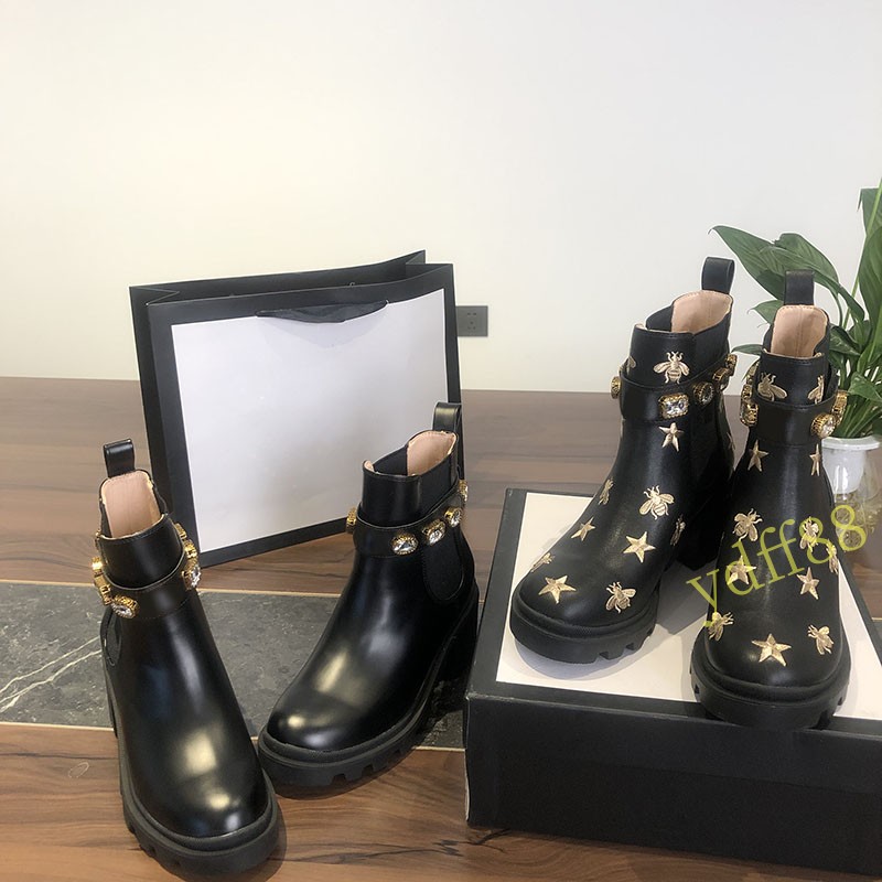 

New Women 2022 Fashion Designer Boots Martin Desert Boot Flamingos Love Arrowreal Leather Medal Coarse Non-Slip Luxury Winter Sho2981, Box