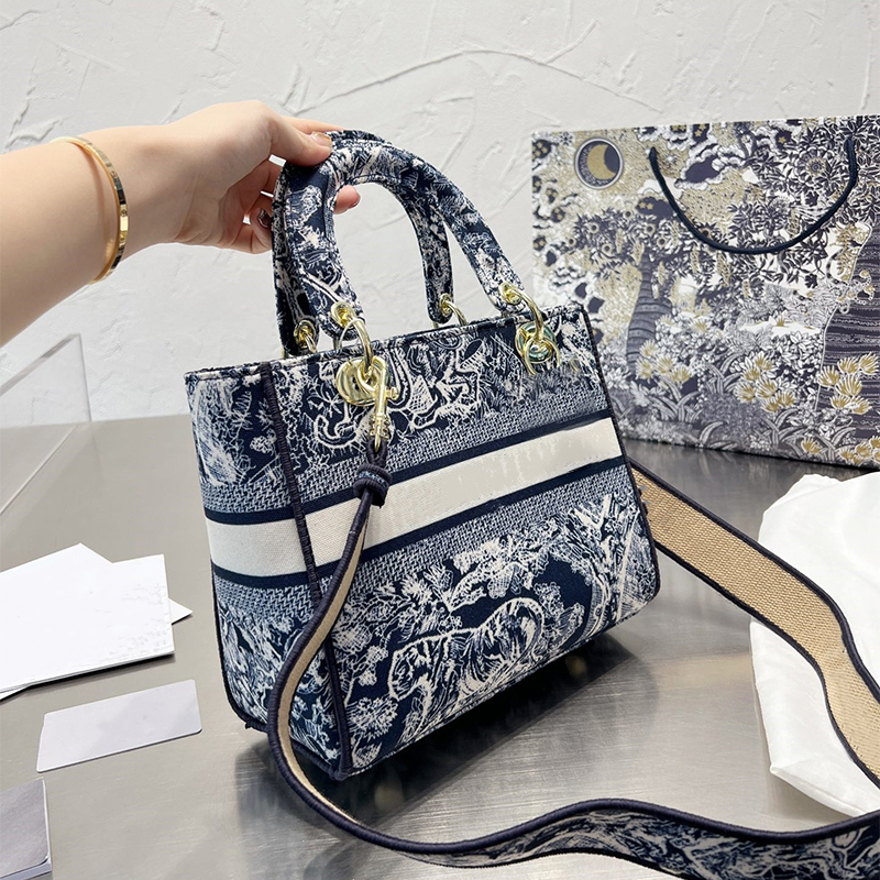 

2022 woman handbag bag the tote bags luxury designer bag Ladies diana printing shoulder Cross Body Women Totes messenger purse fashion handbags canvas letter wallet, A1