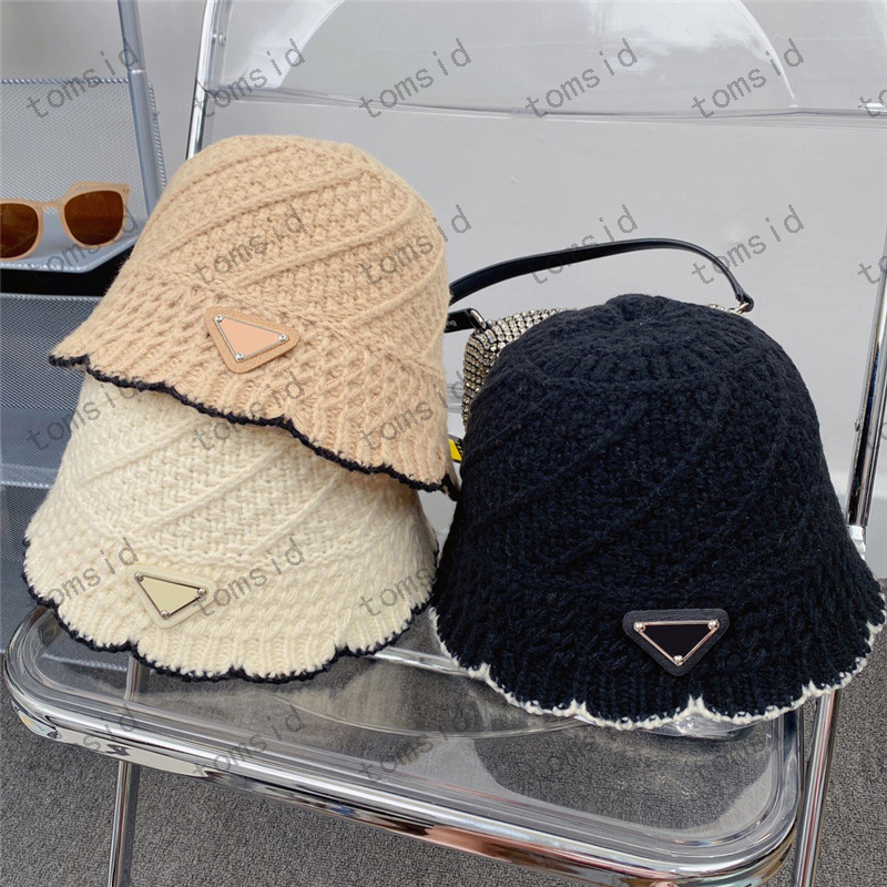 

Winter Designer Knit Bucket Hat For Woman Mens Luxury Fitted Hats Designers Beanies Fashion Solid Wool Bonnet Casquette, Beige