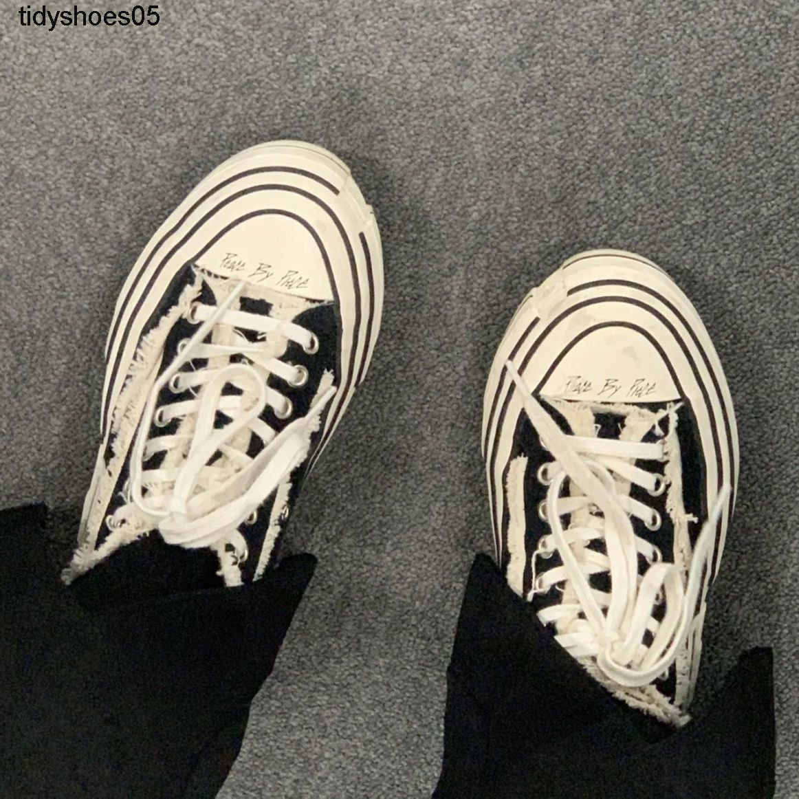 

XVESSEL Jianhao Wu Black Classic Low Sect Beggar Canvas Shoes Small Fragrance Color Change Gene Mutation Dongguan Goods 9V57