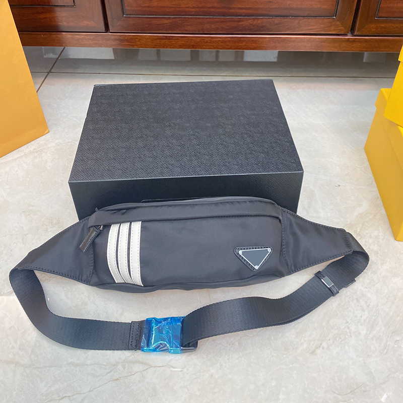 

Womens Crossbody Bag Triangle Bum Bag Fanny Pack Designer Mens Shoulder Bags Fashion Waist Belts Chest Bumbag Cross Body Handbags Purses Wallet 2209222D, 26*11cm