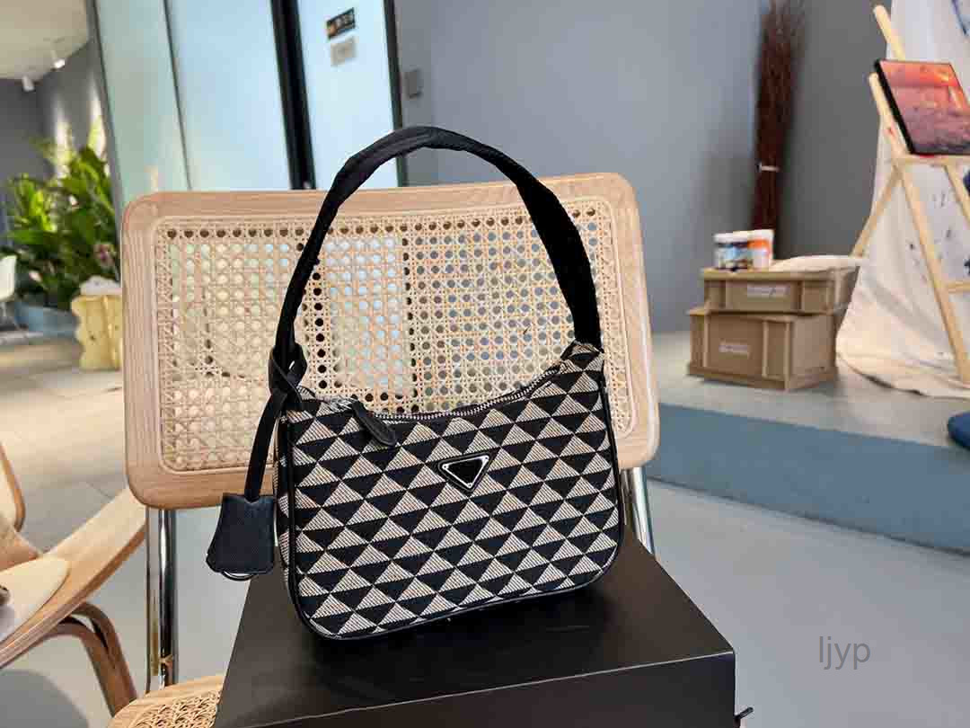 

Evening Bags Classic Hobo Armpit Bags Designer Triangle sign Shoulder Bag Women's Fashion Luxury Leather Handbags 5A Quality Mini Chain Handbag, Black