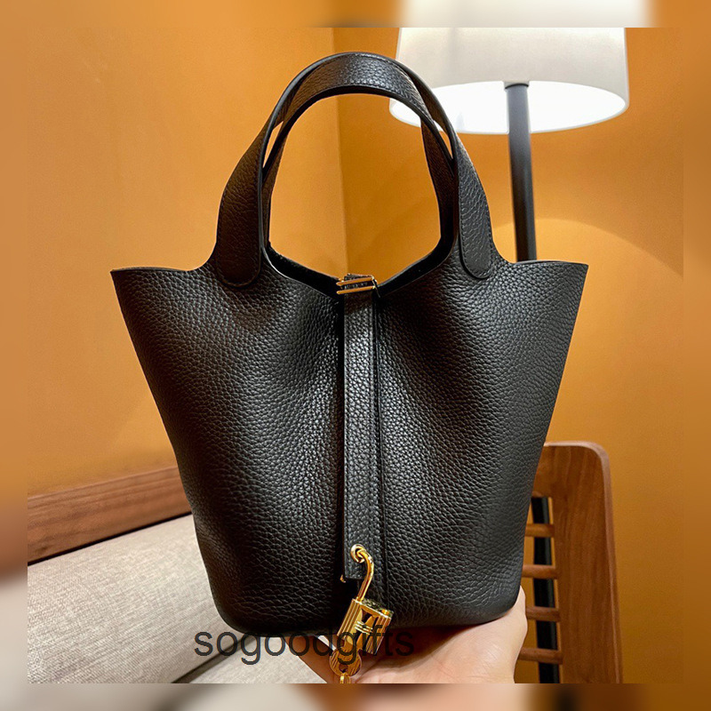 

Hd Handbag Women s Designer Bags Picotin Lock H Handbags Tote Bag 2023 First Layer Cowhide Vegetable Basket Bag Summer Largecvn Vup2