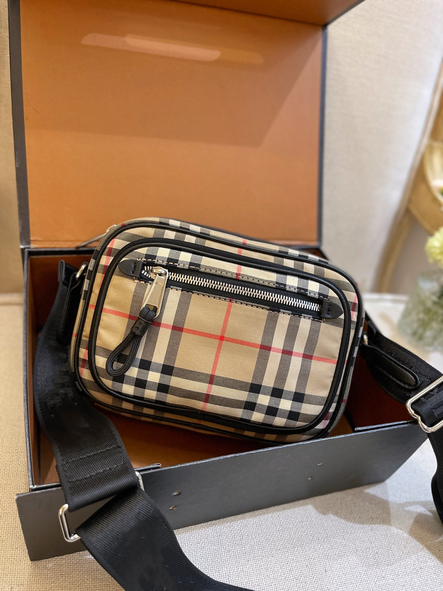 

Camera Bag Crossbody Waist Chest Bags Women Handbag Men Purse Fashion Canvas Patchwork Tartan Zipper High Quality Cowhide Real Leather 0030
