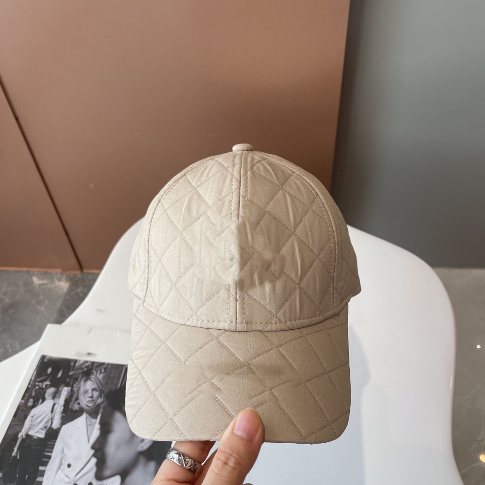 

23ss 3Colors Ball Cap fashion Designer pu leather Crocodile Baseball Hat luxury Unisex Caps Adjustable Hats Street Embroidery Cappelli, White