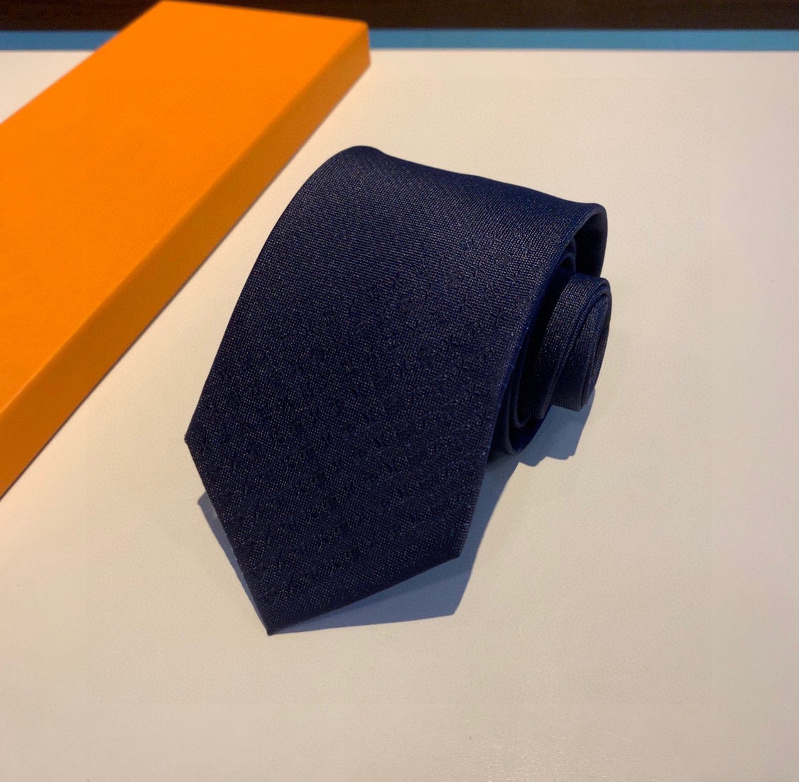 

Luxury Designer Men's Tie 8.0cm Silk Jacquard Brand Ties Men Letter Neckwear Formal Business Wedding Party with Box Clothes Ornaments Fashion Accessories Neck Ties