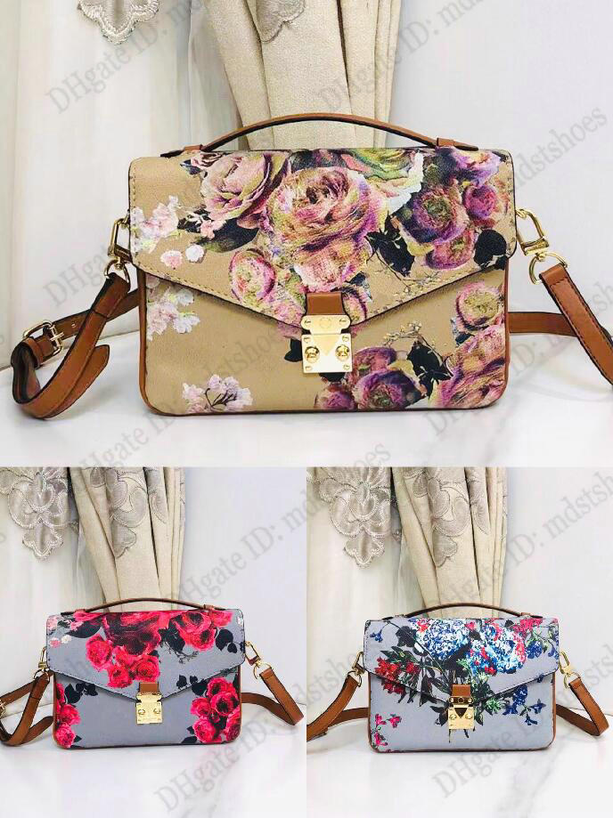 

2022 M21238 Pochette Flap Bag Leather Womens Designer Handbag Luxurys Crossbody Flower Monograms Brown Fashion Handle Bags