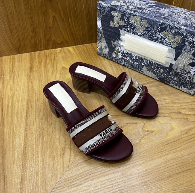 

Big-Name Chunky Heel Embroidered Slides All-Matching Outer Wear Printed High Heels Flip Flops Middle Heel Slides Women, Red