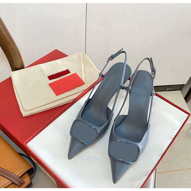 Sandals designer High Heel Sandal Wedding Shoes Single 8Cm Thin Red Leather Metal V Buckle Sexy Pointed Toe Brand Women LEDL