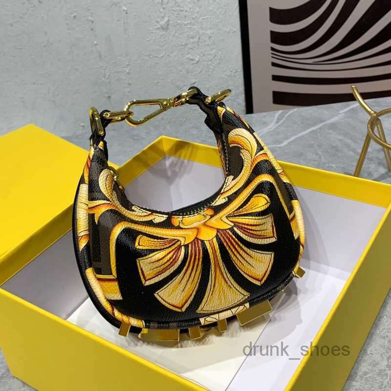 

Evening Bags Wrist Package Half Moon Tote Bag Women Shoulder Handbags Crossbody Bags Classic Bottom Metal Letter Decorate Cross Body Totes Purses Handbag, Black