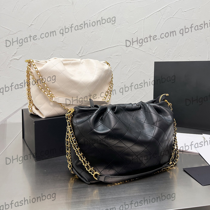 

Womens Designer Calfskin Shoping Cloud Bags Quilted Matelasse Chain Gold Hardware Crossbody Shoulder Outdoor Sacoche Large Capacity Black White Handbags 27x19CM