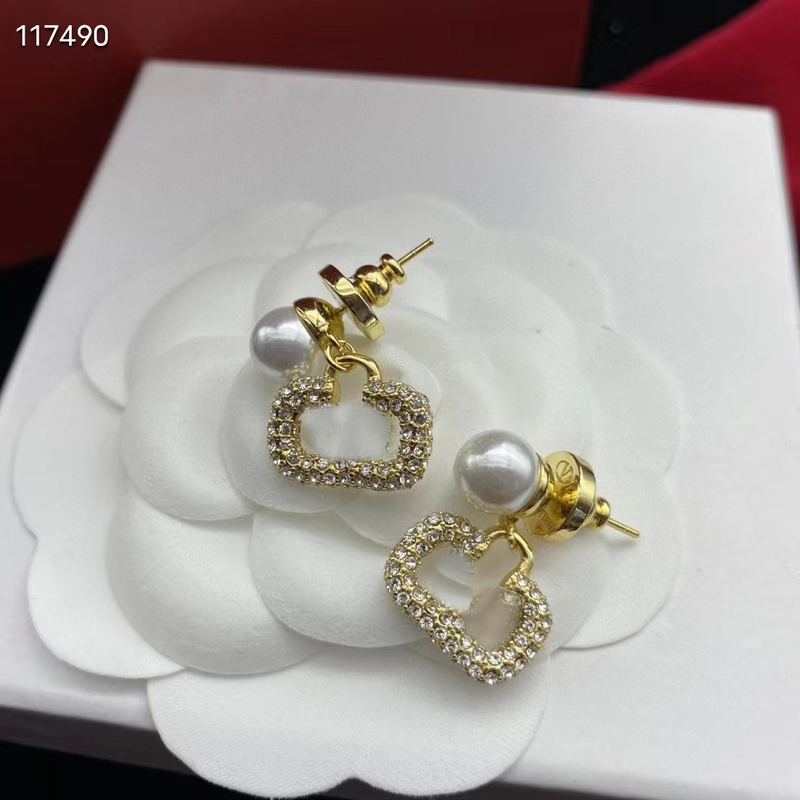 

Women Designer Earring Charm Stud Girl Metal Geometric Crystal Strawberry Earrings For Lady Party Wedding Hoop Brand Jewerlry
