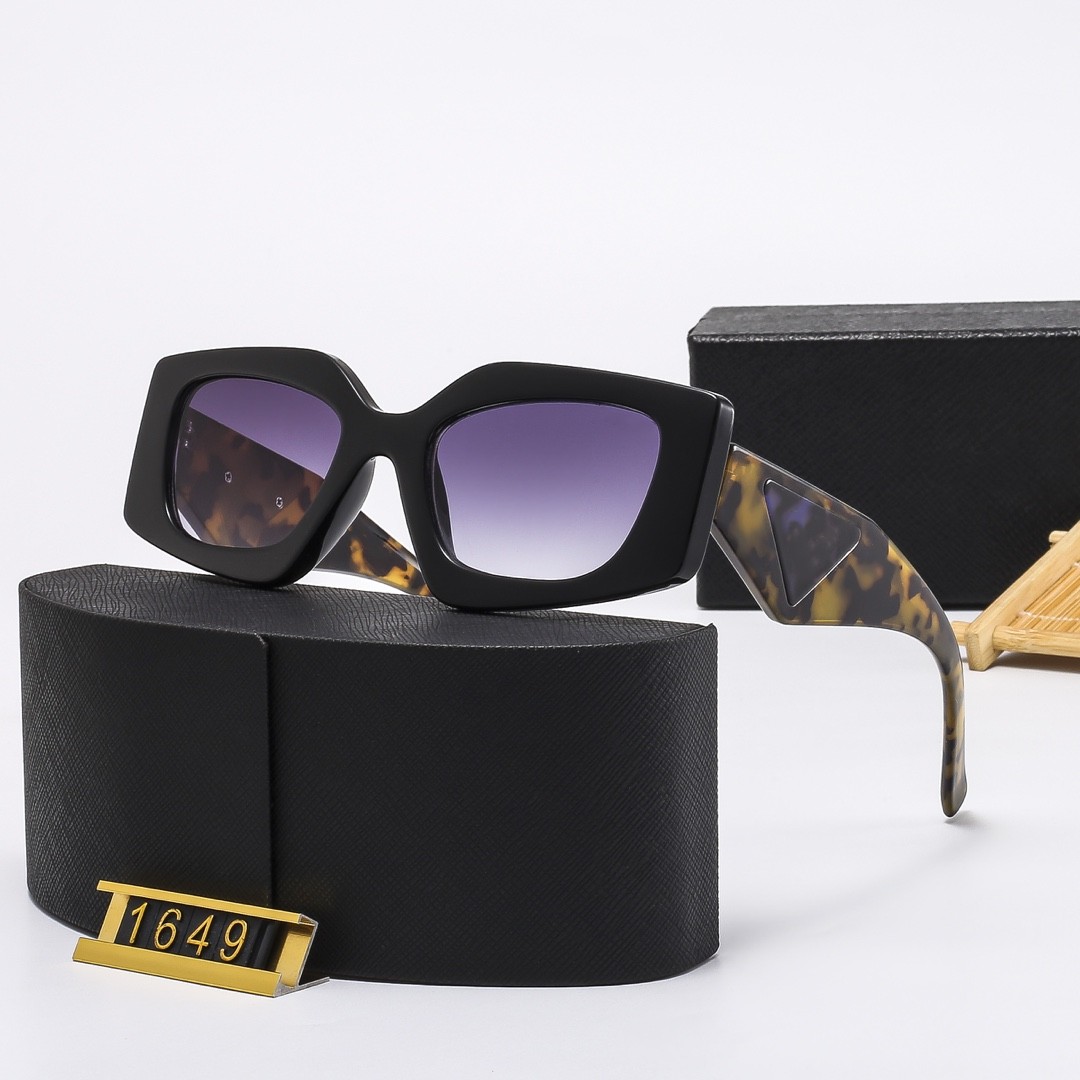 Lunettes de soleil pour femmes Classic Summer Fashion Irréguleux 1649 Style Métal et planches Lunets Eyes Top Quality UV Protection Lens