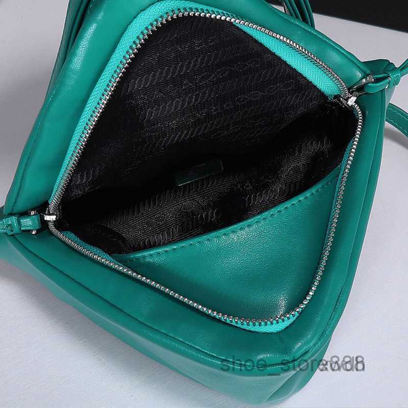 

Evening Bags Crossbody Newest Triangle Bag Cowhide Leather Mini Handbag Purse Women Wallets Zipper Closure Classic P Letter High Quality Me