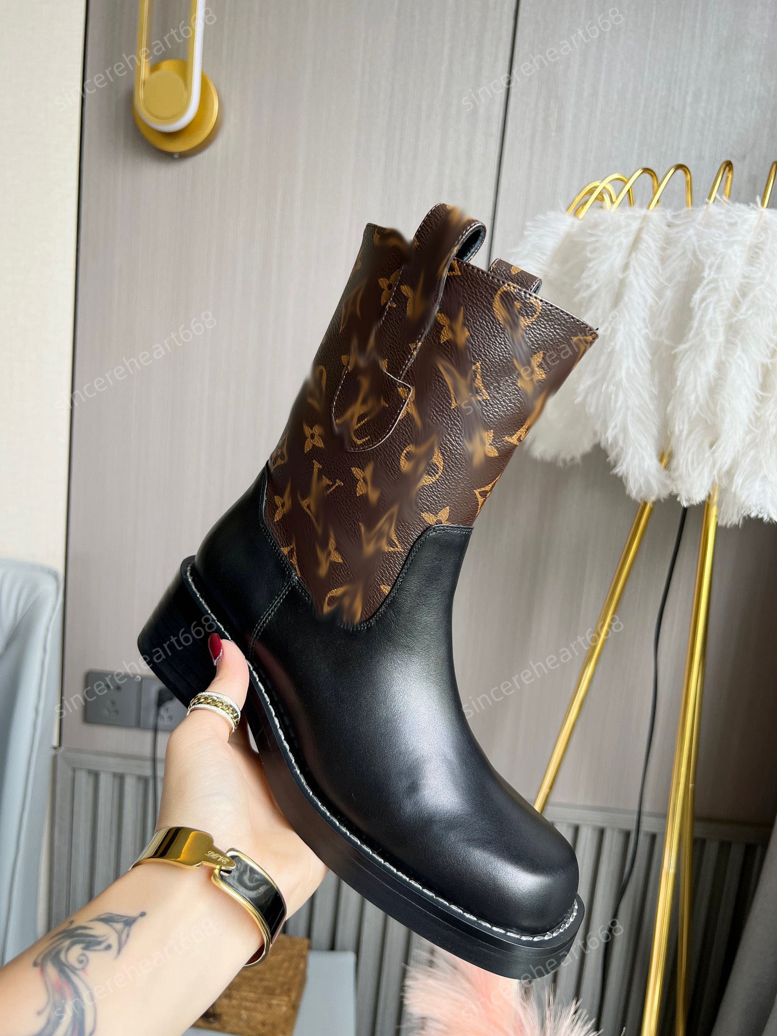 

2023 New Fashion women's luxury designer Army boots Black leather Chelsea boots with original boots