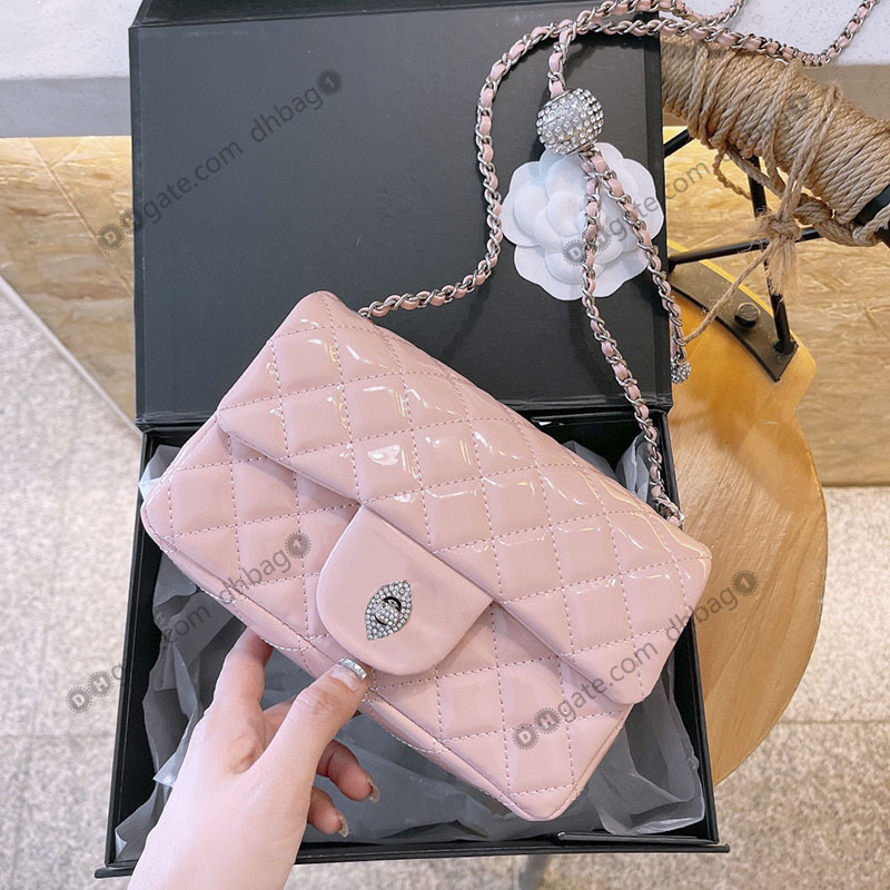 

20cm Fashion Mini Flap Square Designer Bags For Women Shiny Patent Leather Quilted Designer Bag Handbag Rhinestone Metal Hardware Shoulder Crossbody Wallets Totes, Box