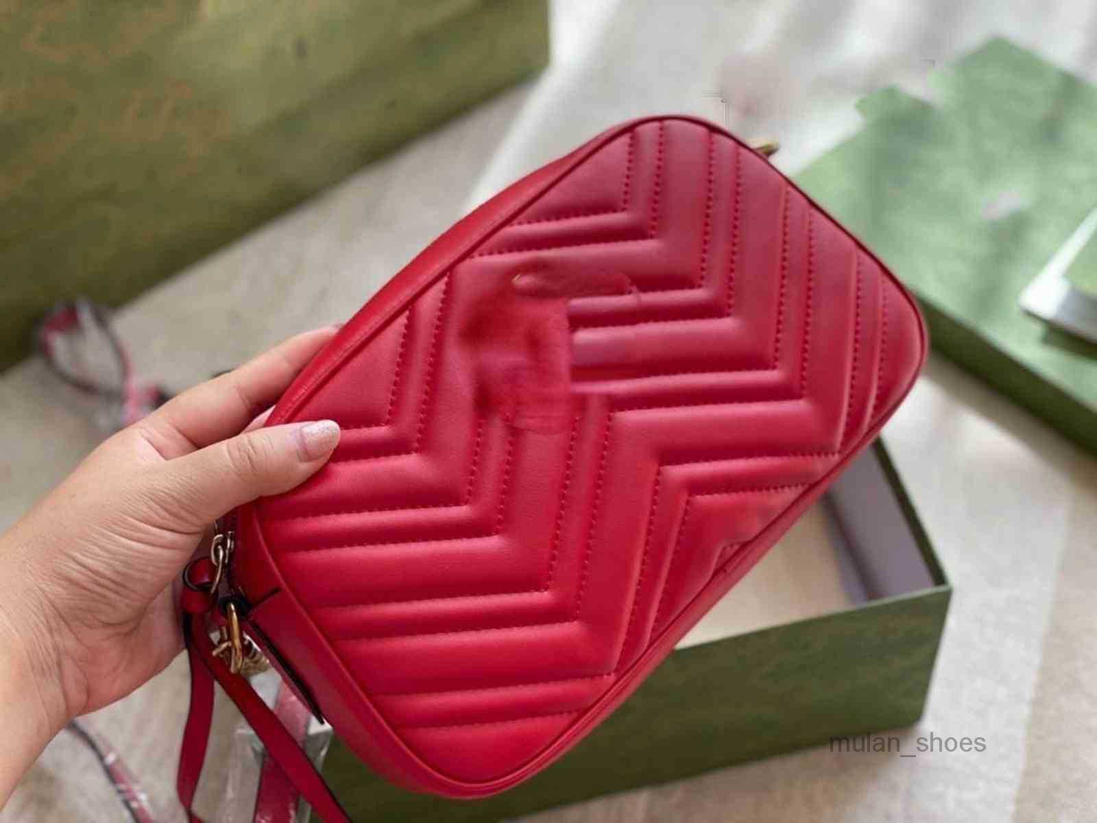 

2022 Evening Bags Crossbody Bags Women's Gold Chain Leather Wallet Brand Designer Handbag Shoulder Clutch Simple Messenger Women Small Square Purses, Milk tea color
