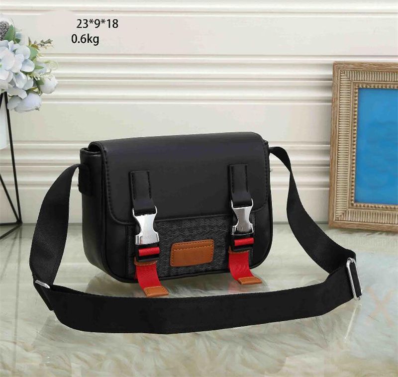 

Designer mens bags C's CARRIAGE messenger bag LEAGUE Shoulder crossbody handbags Satchels backpack men women splicing square wallet Retro Hardware Cloudy totes m2, Extra freight