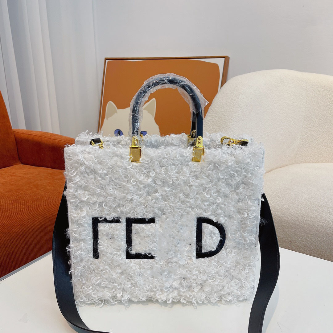 

2022 designer bag Women Lambs wool Crossbody Shoulder Large Capacity Wool Classic Letter Fur tote Handbag, White