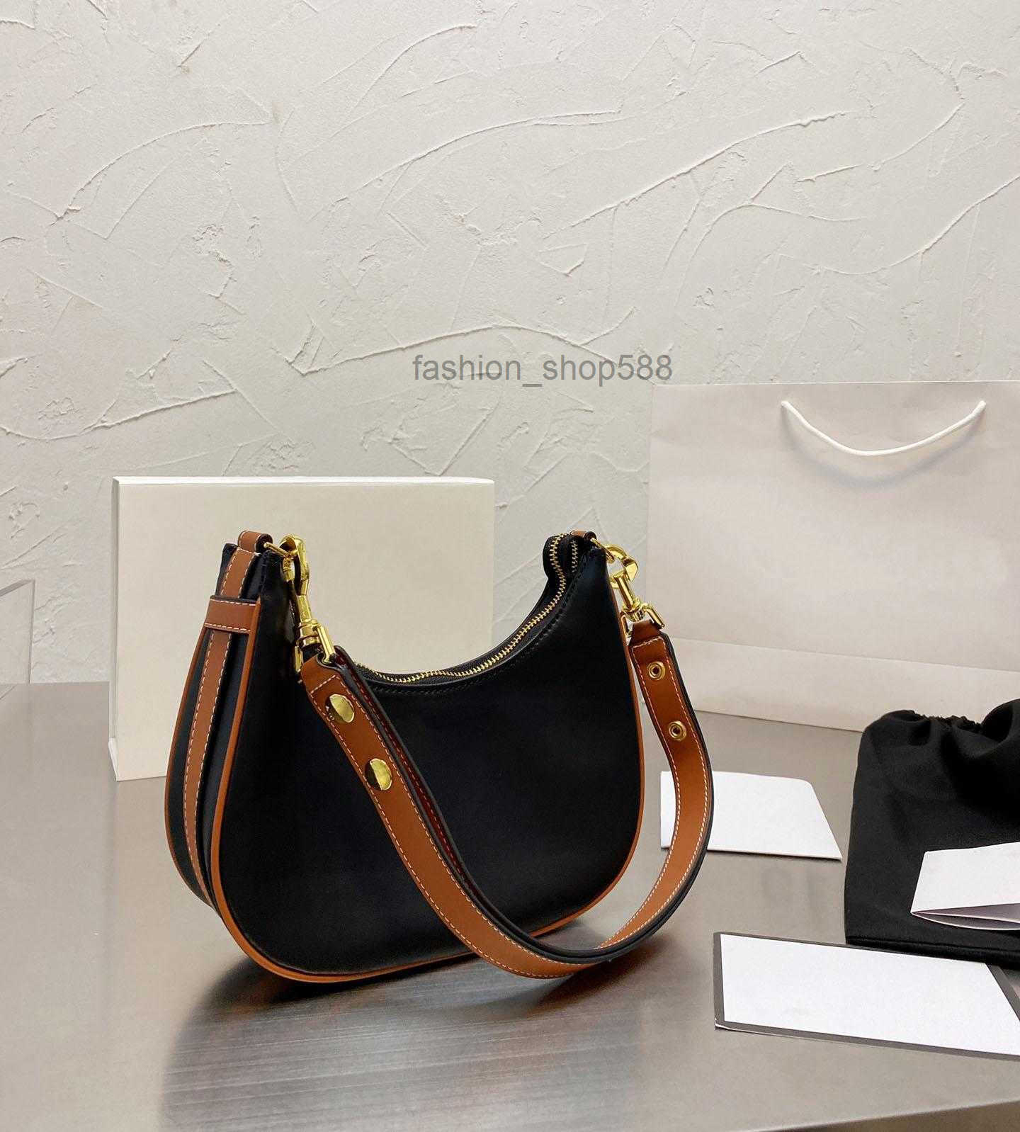 

pochette bag Crazy Sales Fashion CL Hobos Luxury Women Bags Ladies Vintage Shoulder Bag Handbags Letters Calfskin Leather Designs Designer bag, Black