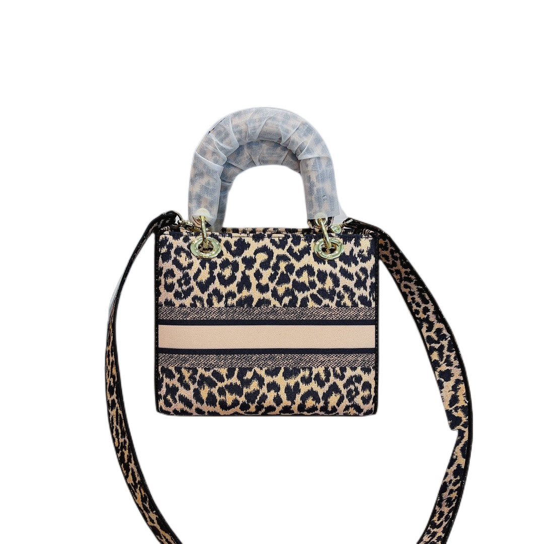 2022 Broderie Sacs pour dames Top de créateur de luxe Sac à main