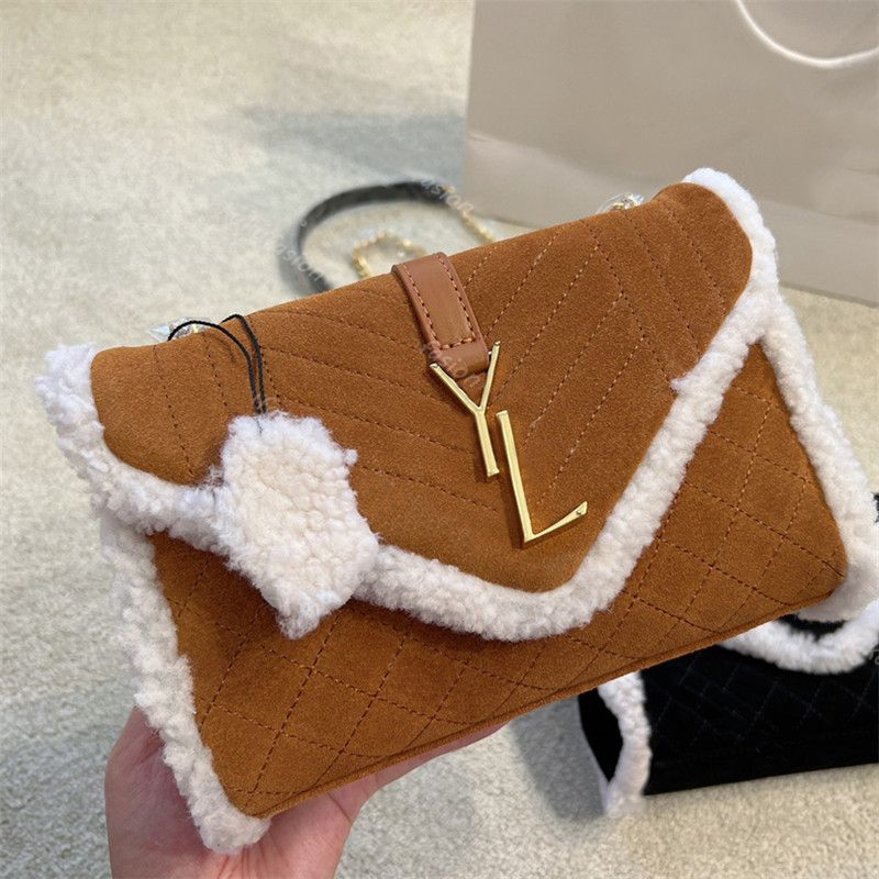 

WOC Shoulder Bags For Women Designer Teddy Handbags Genuine Leather Winter Fuzzy Purses Crossbody Envelope Bag Gaby Handbag Fluffy Shoulder Bag Totes 2209261D, Protection for bag