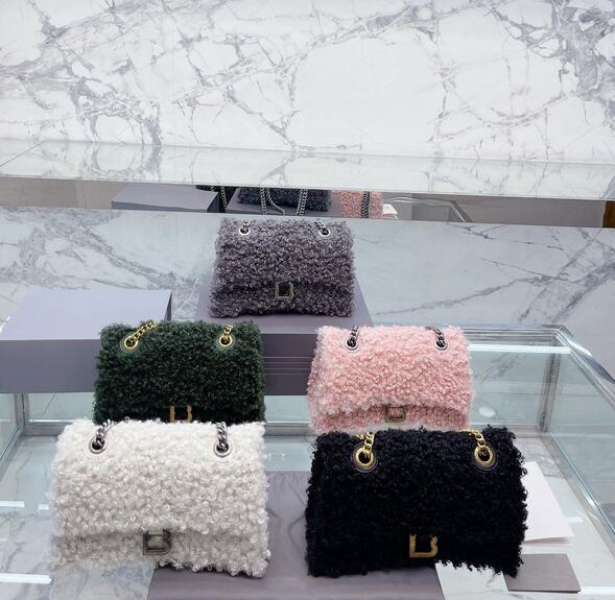 

Womens Winter Wool Handbags Faux Fur Handbag Crossbody Bag Lamb Hair Clutch Flip Soft Wallet Interior Zip Pocket Gold Hardware Fashion Plush Chain Purses 2023, Grey